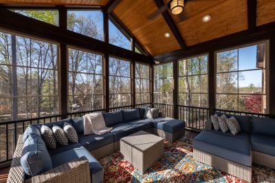 Deck Enclosure Construction in Dallas, TX